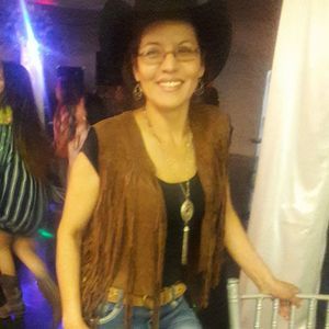 Meet your Posher, Leonila